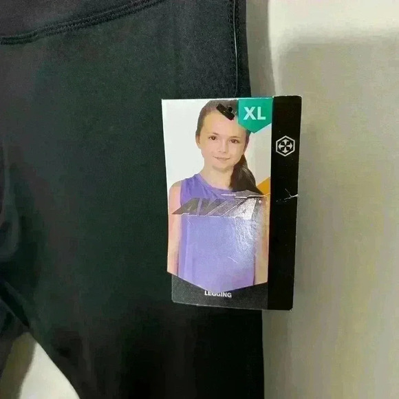 Avia Girls Moto Athletic Pants Leggings Kids Black Crop Size XL (14-16) NWT - Picture 5 of 7